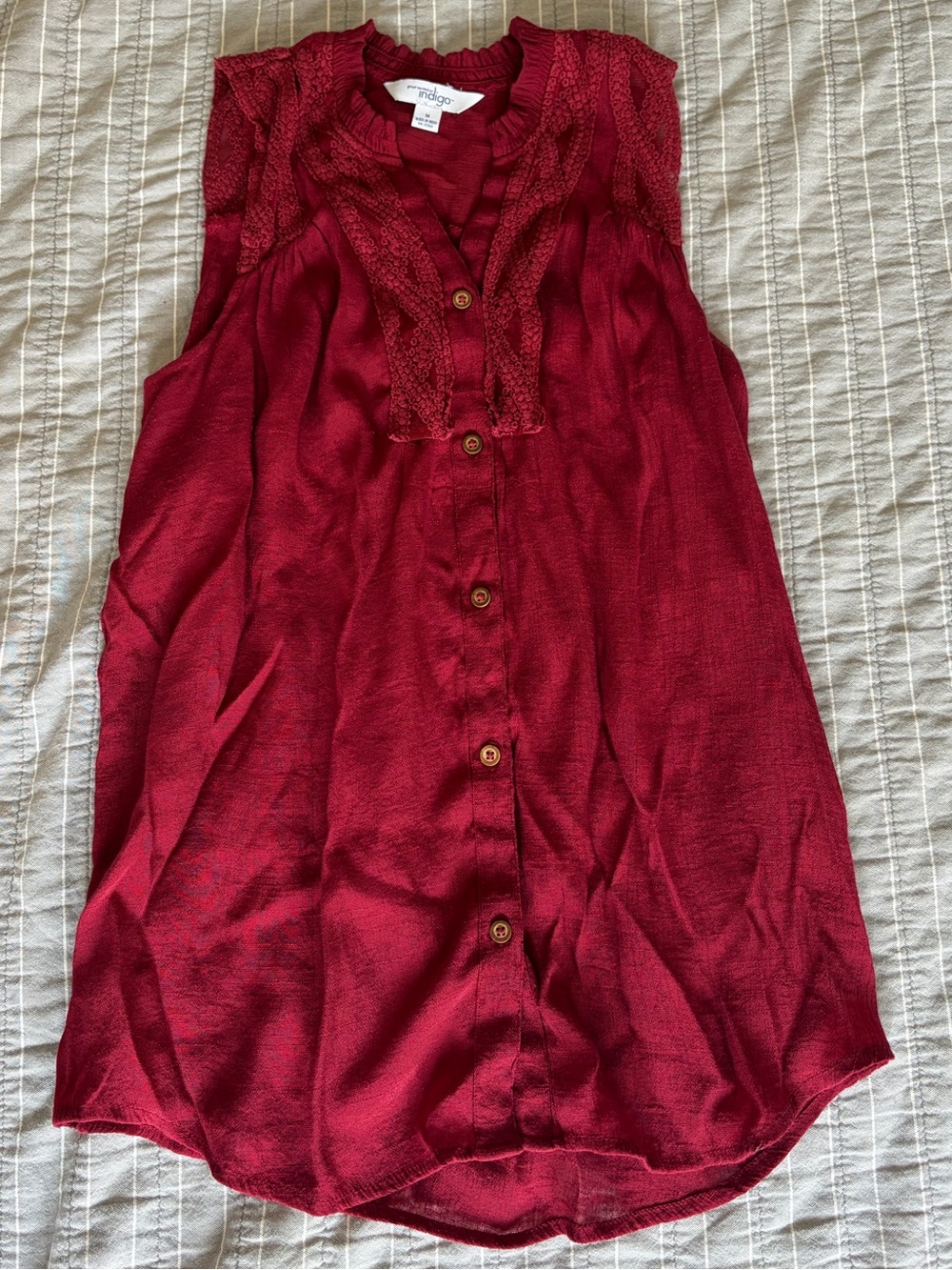 Indigo Sleeveless Button-Front Wine Red Blouse